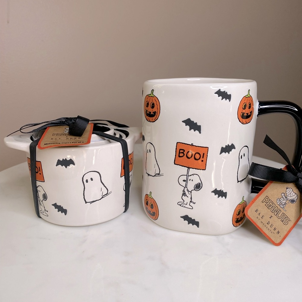 NWT Rae Dunn Peanuts Snoopy Halloween Measuring Cups and Mug Set
